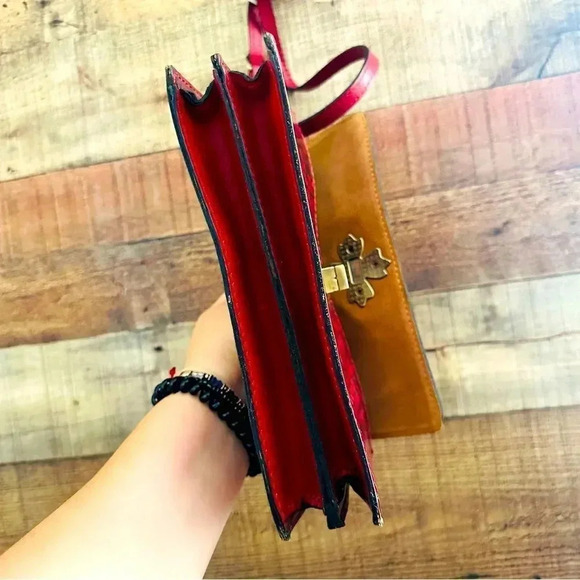 NWOT Patricia Nash Consilina Crossbody Organizer Etched Rose Leather - Picture 8 of 16